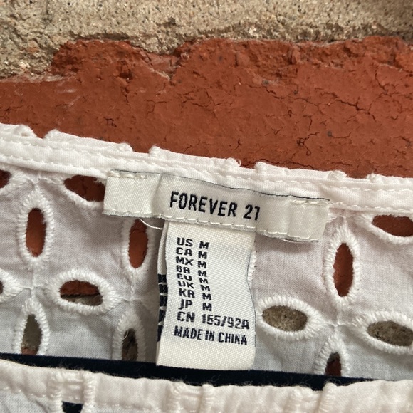 COPY - Forever 21 crop top - Picture 4 of 6